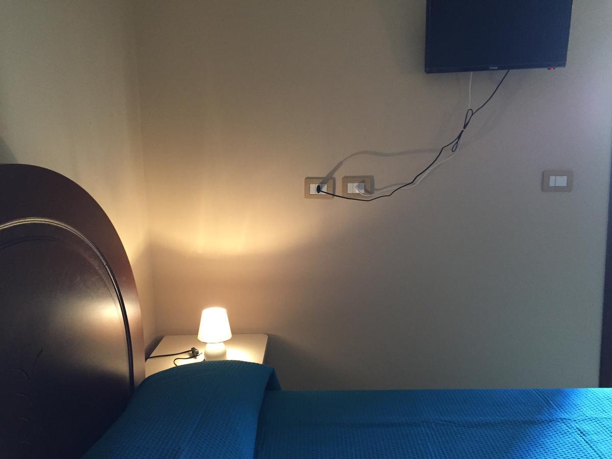 Sardinia Re Guest House Сассари Экстерьер фото