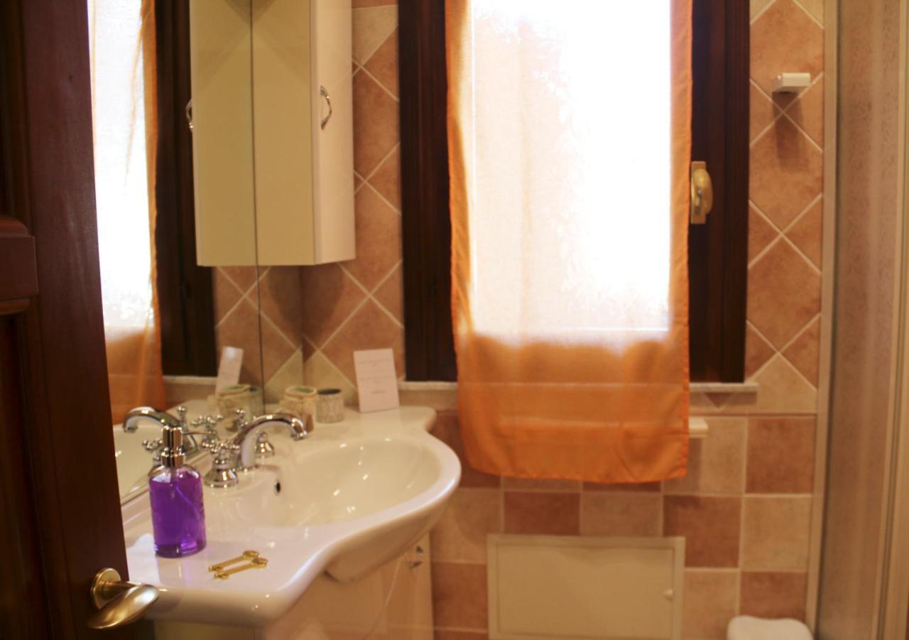 Sardinia Re Guest House Сассари Экстерьер фото