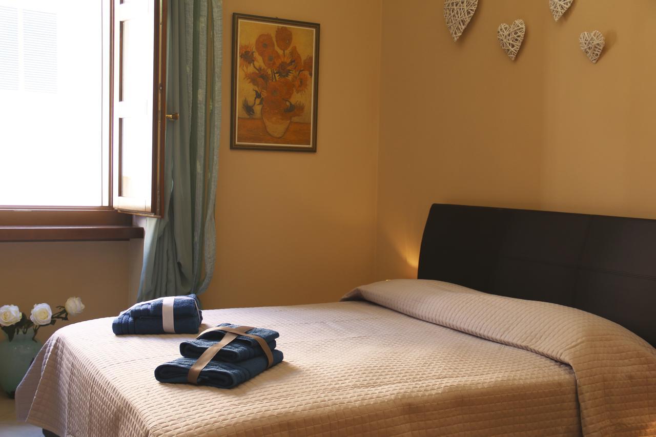 Sardinia Re Guest House Сассари Экстерьер фото