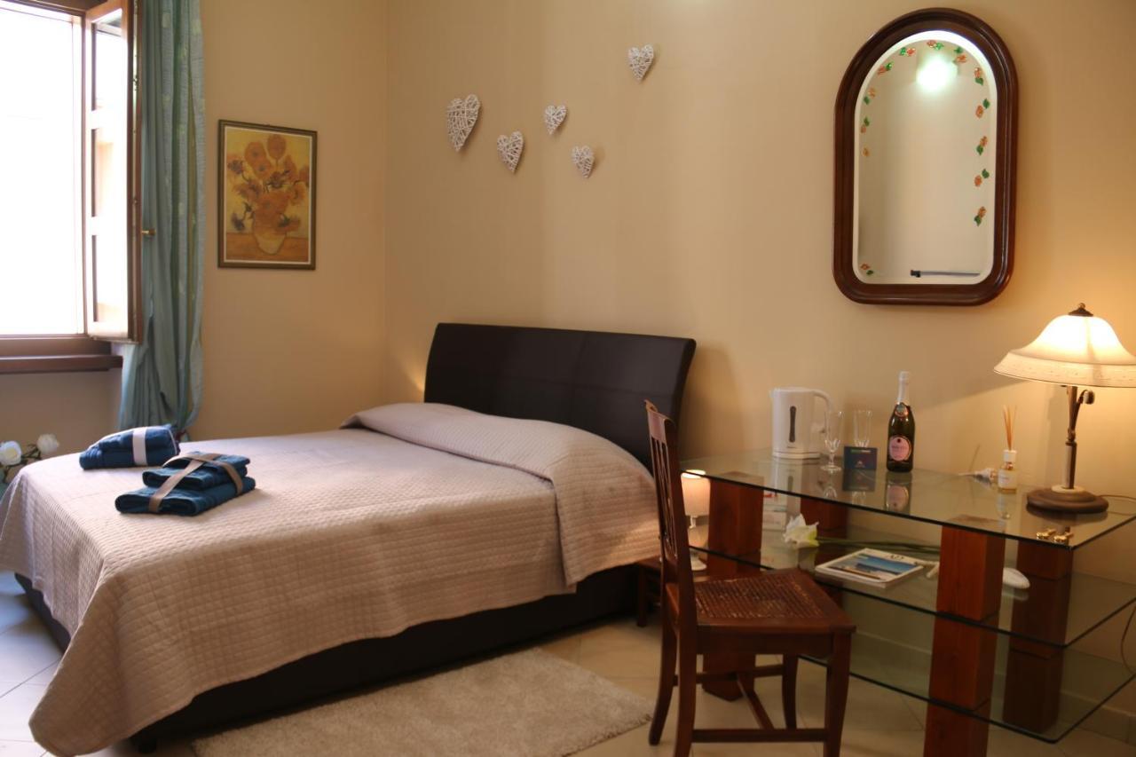 Sardinia Re Guest House Сассари Экстерьер фото